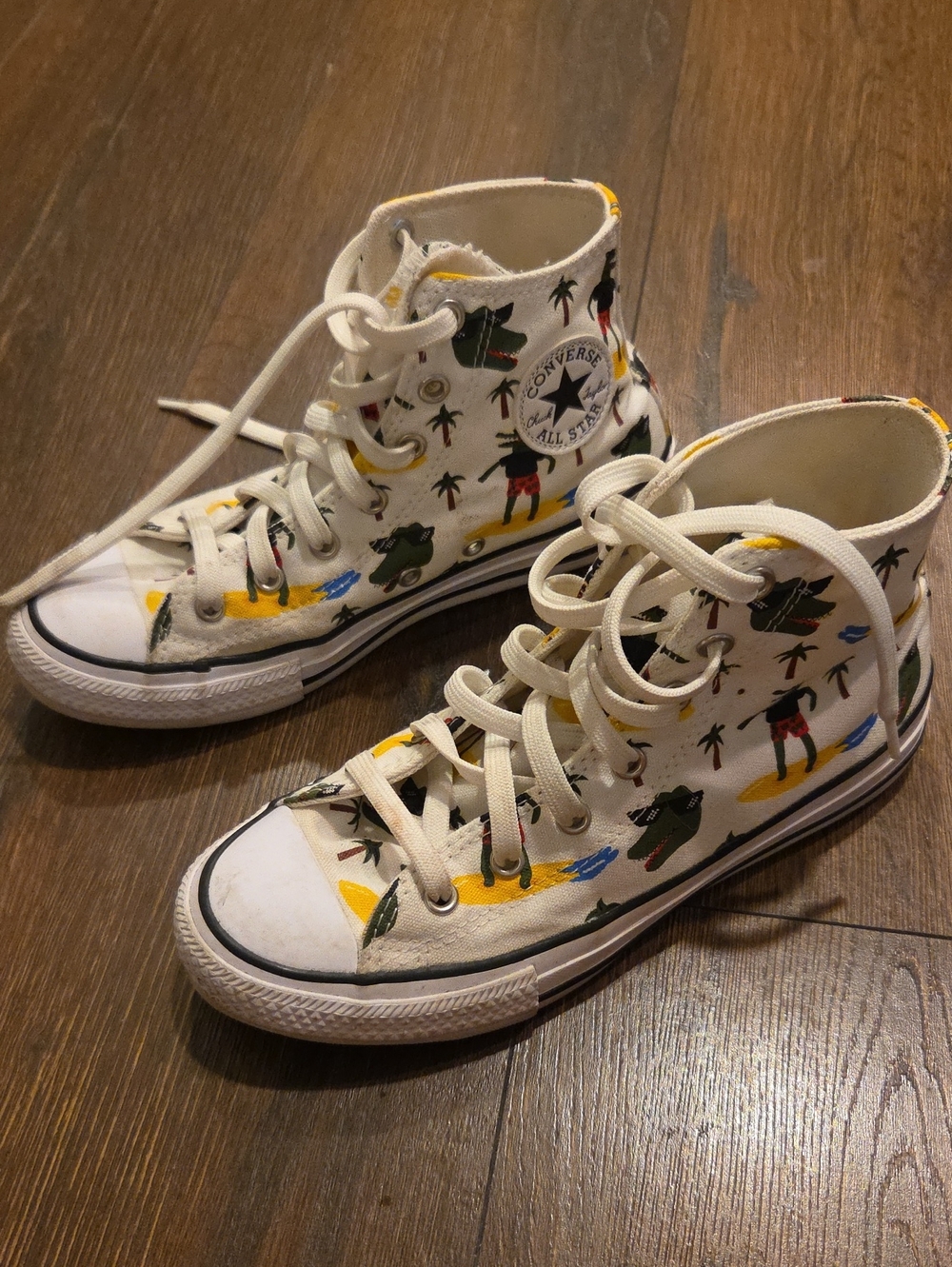 Converse Junior Kids White High-Top Sneakers with Yellow & Green Allegator Print